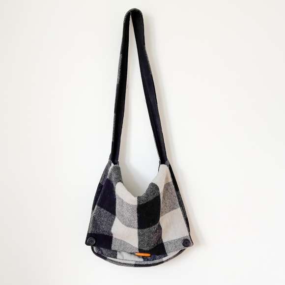 Patrick King Merino Wool Keri Tartan Crossbody Messenger Bag - Black White Plaid - Picture 4 of 9